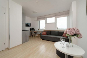 Bright Studio with Air Conditioning near Wrocław ZOO by Noclegi Renters